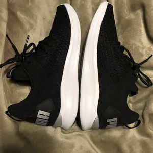 Puma women’s gym shoes size 8.5
